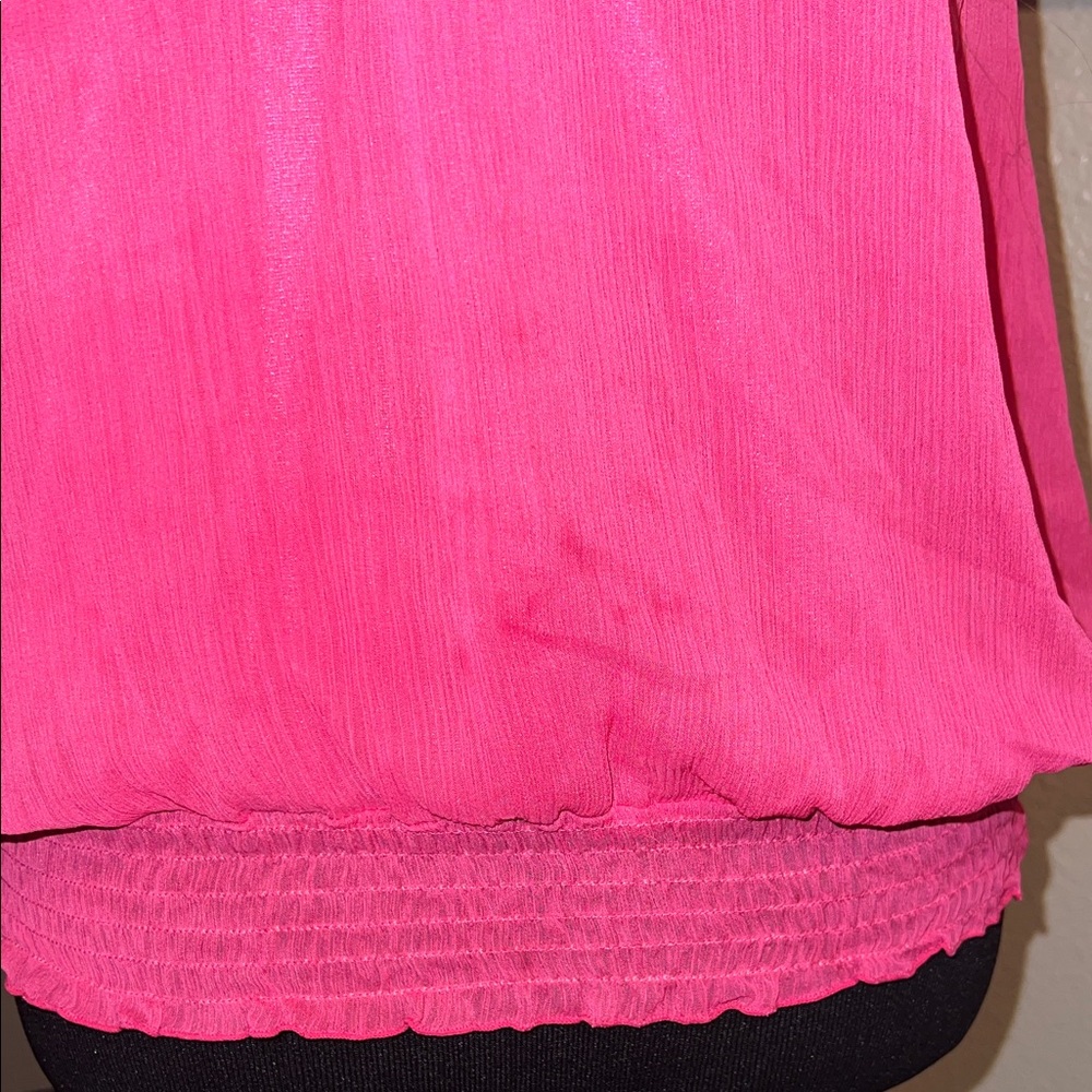 Chic Pink Ruffled Blouse - Picture 5 of 8